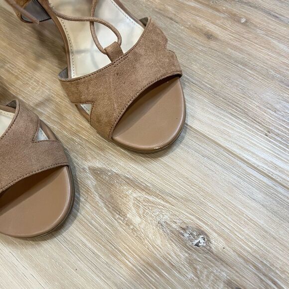 Circus by Sam Edelman Emilia Golden Carmel Strappy Heeled Sandals Size 8.5 - Picture 3 of 10